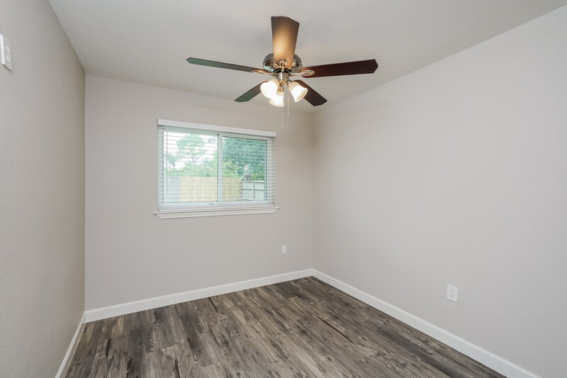 2,180/Mo, 5816 Misty Meadow St League City, TX 77573 Bedroom View 2