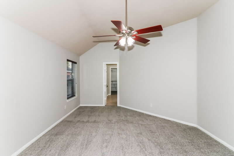 2,085/Mo, 810 Courtside Dr E League City, TX 77573 Main Bedroom View 2