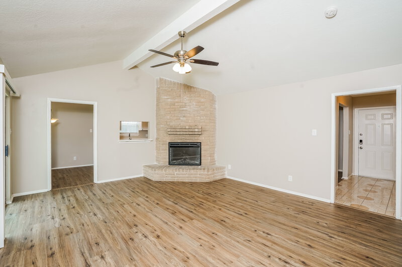 2,065/Mo, 12011 Pecan Meadow Dr Houston, TX 77071 Living Room View