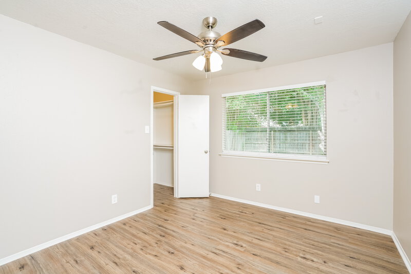 2,065/Mo, 12011 Pecan Meadow Dr Houston, TX 77071 Bedroom View