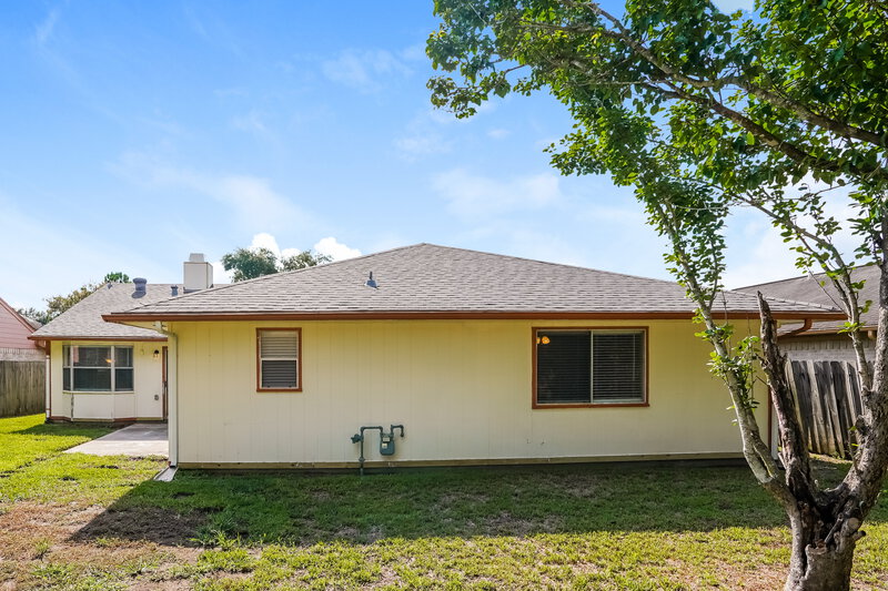 2,065/Mo, 12011 Pecan Meadow Dr Houston, TX 77071 Rear View 2
