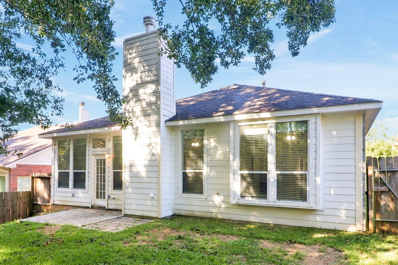 1,875/Mo, 2309 Highland Crossing Dr Conroe, TX 77304 Rear View