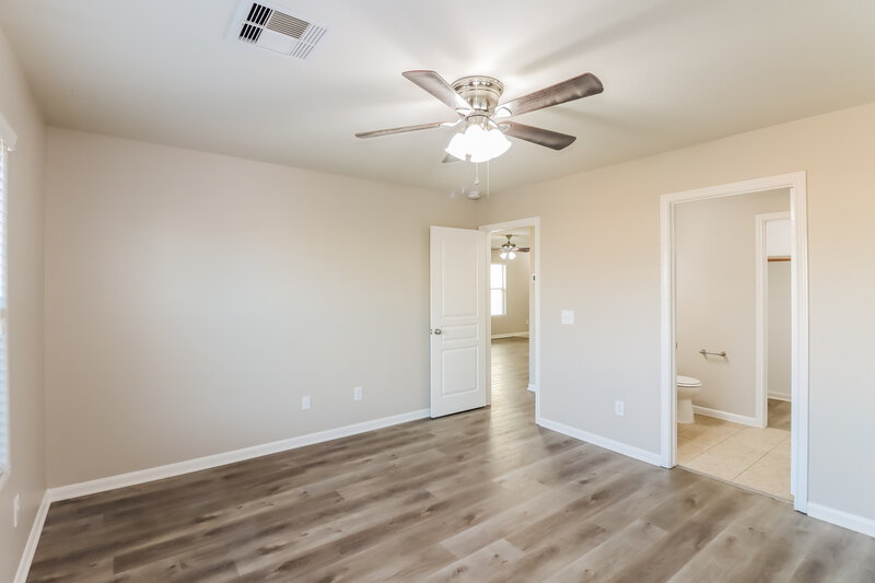 1,645/Mo, 919 Coffee Mill Creek Ln Rosenberg, TX 77471 Main Bedroom View 2