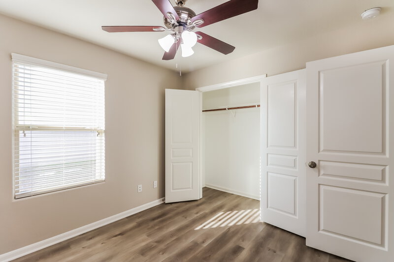 1,645/Mo, 919 Coffee Mill Creek Ln Rosenberg, TX 77471 Bedroom View