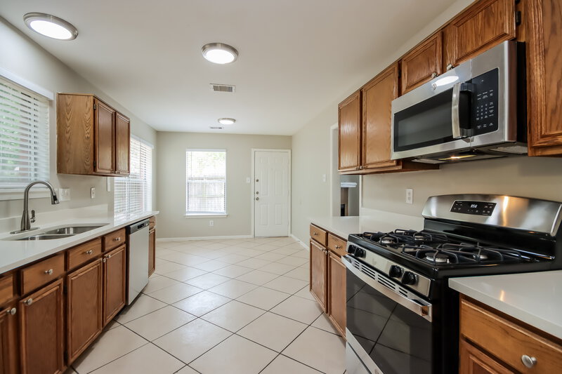 2,280/Mo, 5015 Cupids Bower Ct Spring, TX 77388 Kitchen View 2