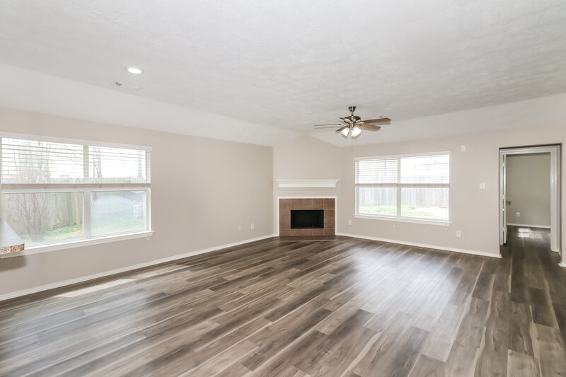 2,070/Mo, 21947 Gosling Cedar Pl Spring, TX 77388 Living Room View