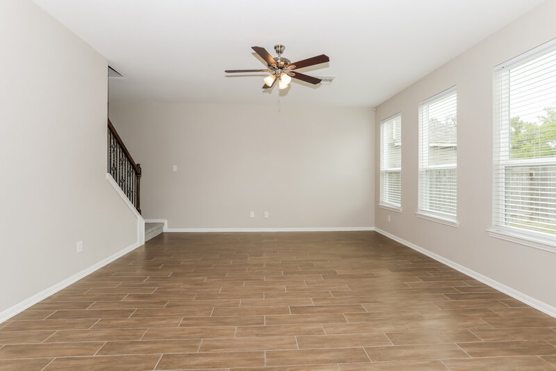2,055/Mo, 16389 Olive Sparrow Dr Conroe, TX 77385 Living Room View
