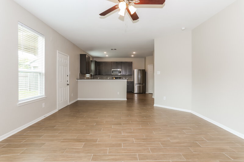 2,055/Mo, 16389 Olive Sparrow Dr Conroe, TX 77385 Living Room View 3