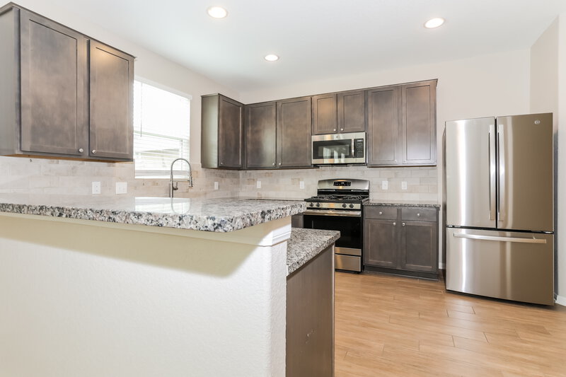 2,055/Mo, 16389 Olive Sparrow Dr Conroe, TX 77385 Kitchen View 2