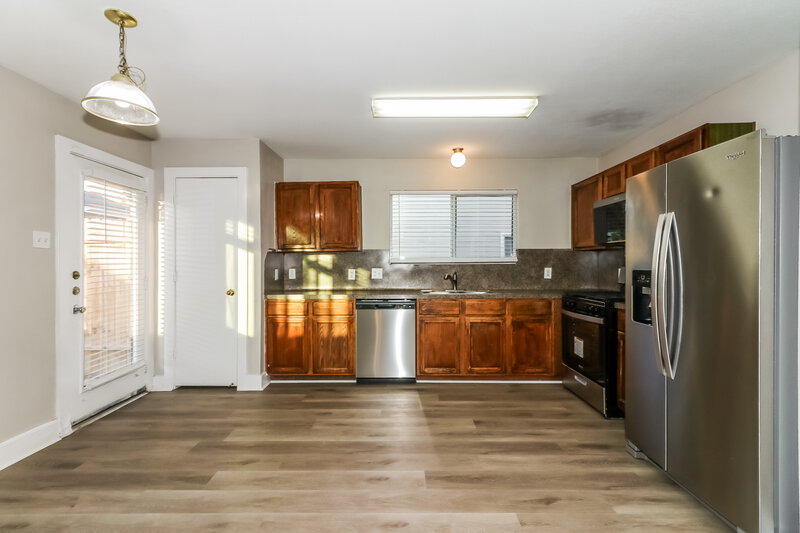 2,125/Mo, 20014 Rustic Lake Ln Cypress, TX 77433 Kitchen View