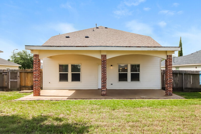 2,045/Mo, 7711 Fox Knoll Ln Humble, TX 77338 Rear View
