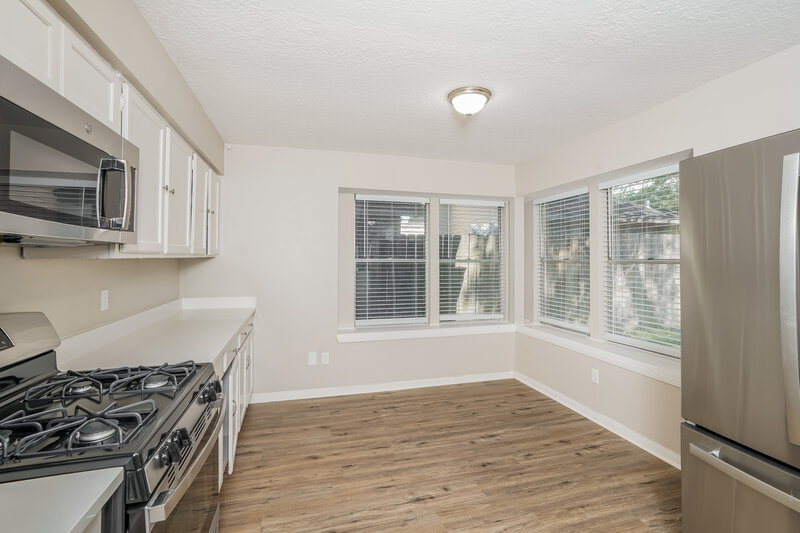 2,215/Mo, 19411 Lake Hollow Ln Houston, TX 77084 Breakfast Nook View