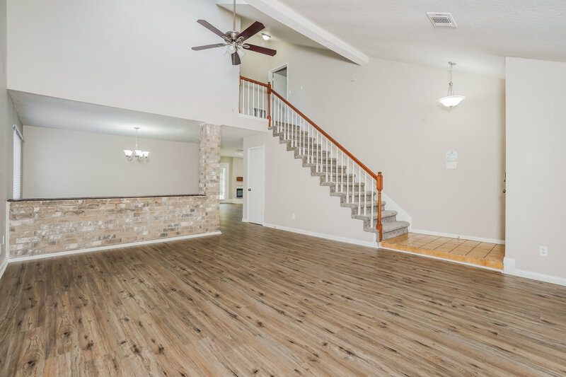 2,215/Mo, 19411 Lake Hollow Ln Houston, TX 77084 Sitting Room View