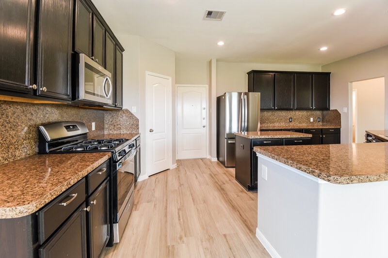 2,145/Mo, 5138 Lagoon Ct Bacliff, TX 77518 Kitchen View