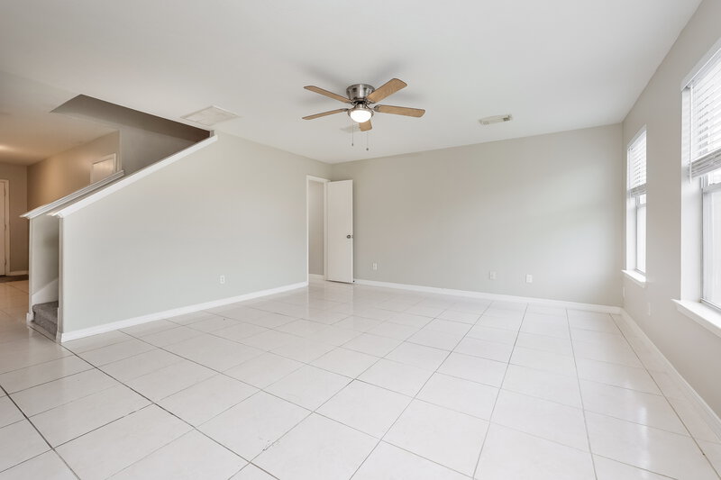 1,740/Mo, 21203 Ambergris Ct Humble, TX 77338 Living Room View