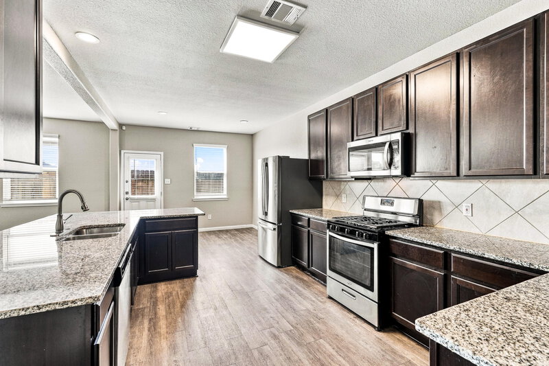 2,035/Mo, 18739 Cooper Ravine Way Katy, TX 77449 Kitchen View 2
