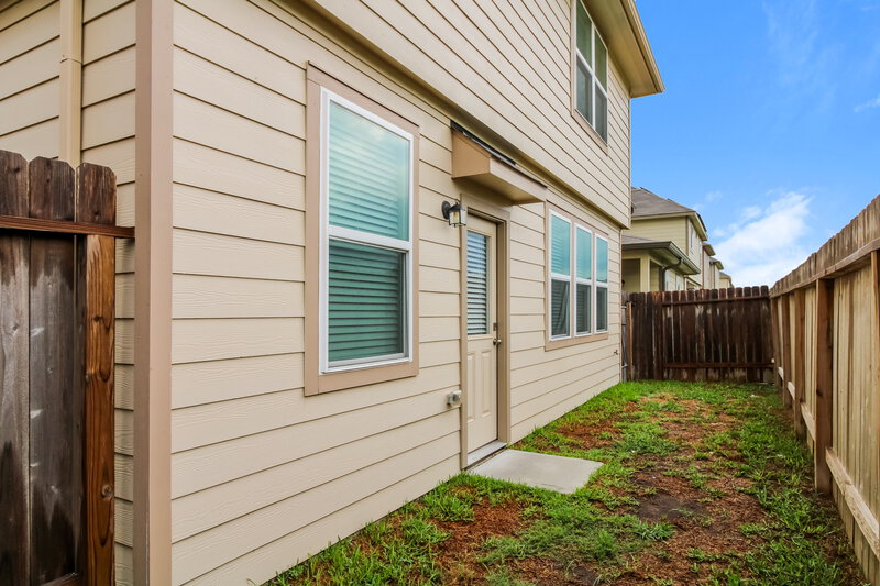 2,105/Mo, 18739 Cooper Ravine Way Katy, TX 77449 Rear View