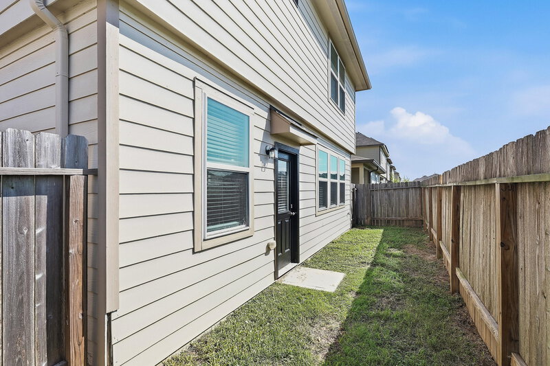 2,035/Mo, 18739 Cooper Ravine Way Katy, TX 77449 Rear View