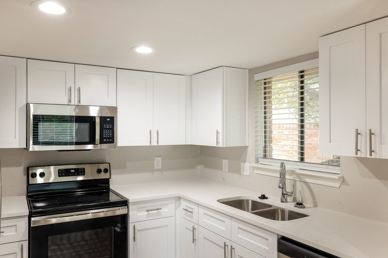 1,870/Mo, 3623 Indian Forest Dr Spring, TX 77373 Kitchen View 2
