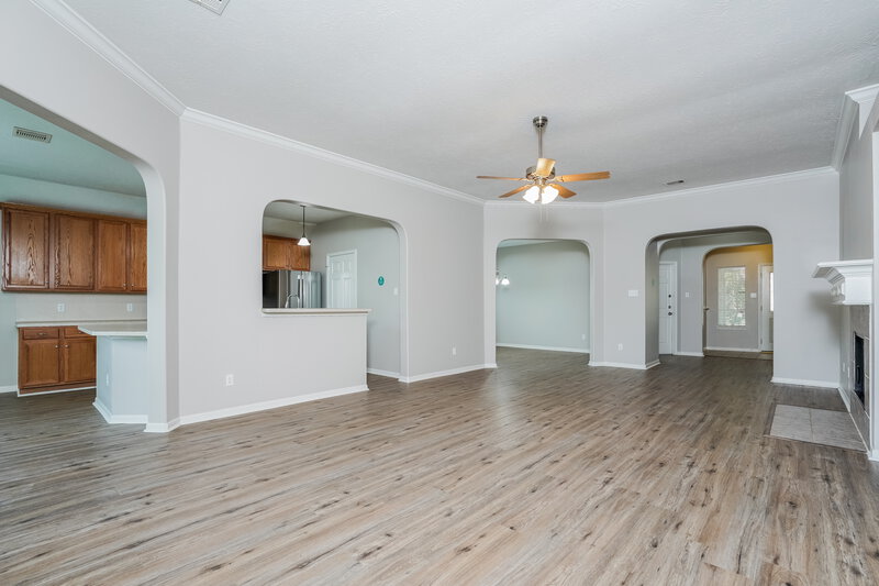 2,330/Mo, 16915 Marlin Spike Way Crosby, TX 77532 Living Room View 2