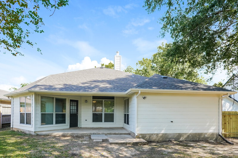 2,330/Mo, 16915 Marlin Spike Way Crosby, TX 77532 Rear View