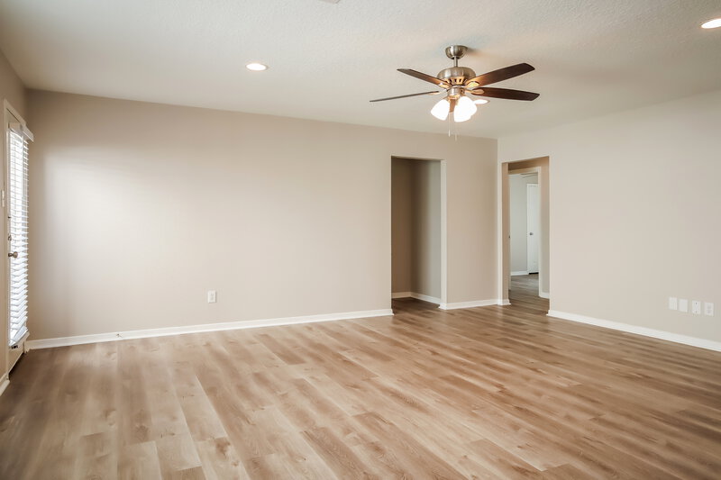 2,085/Mo, 9877 Youpon Ridge Way Conroe, TX 77385 Living Room View