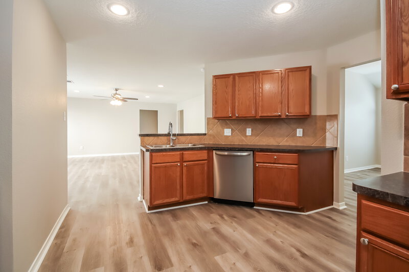 2,085/Mo, 9877 Youpon Ridge Way Conroe, TX 77385 Kitchen View