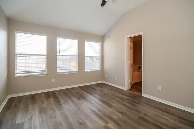 2,085/Mo, 9877 Youpon Ridge Way Conroe, TX 77385 Main Bedroom View