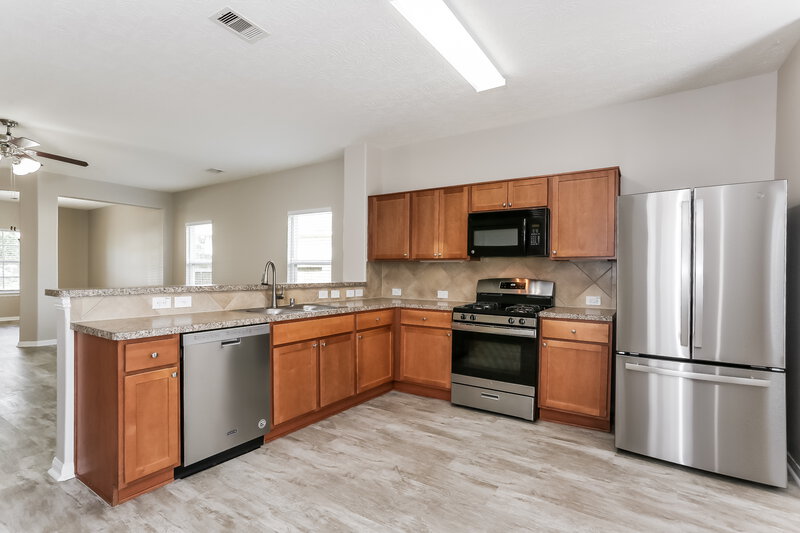1,845/Mo, 6018 Burnet Bend Ave Crosby, TX 77532 Kitchen View