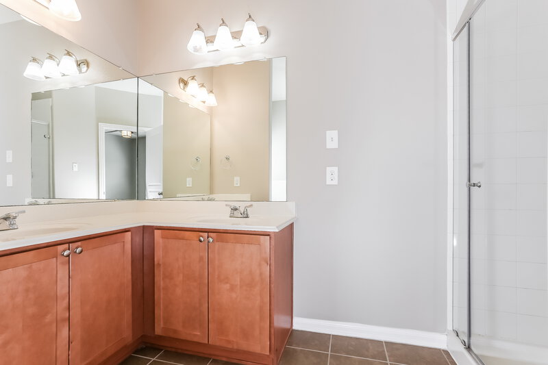 1,845/Mo, 6018 Burnet Bend Ave Crosby, TX 77532 Main Bathroom View