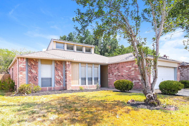 2,540/Mo, 6210 Roseridge Ln Houston, TX 77053 Front View