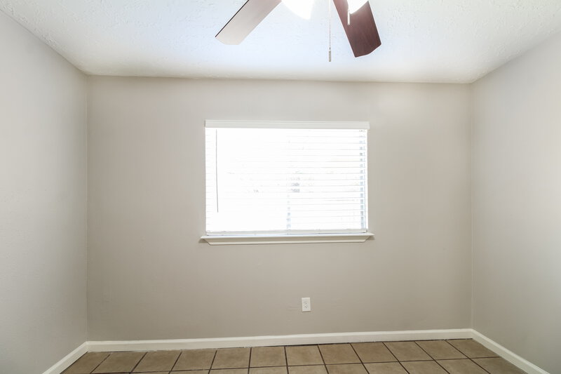 2,540/Mo, 6210 Roseridge Ln Houston, TX 77053 Bedroom View