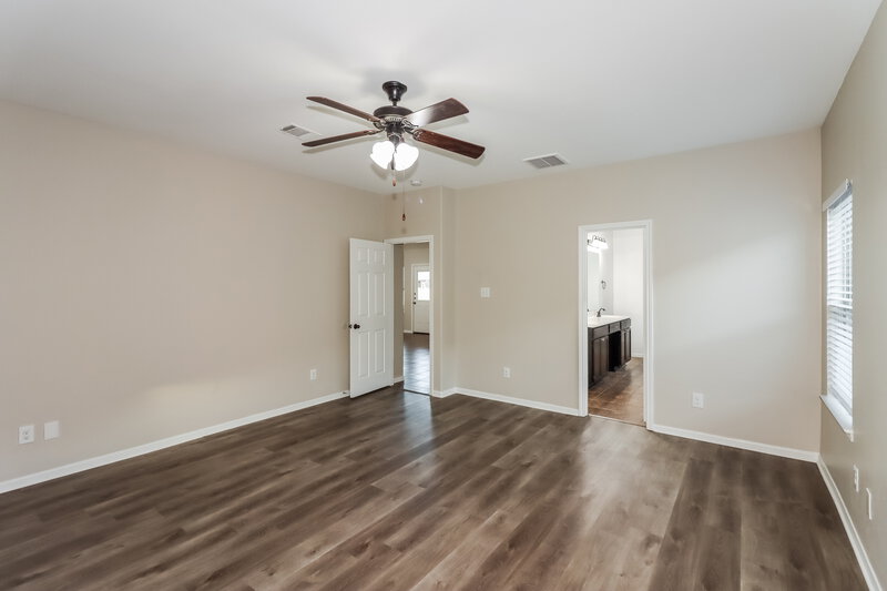 2,630/Mo, 13234 Versace Dr Houston, TX 77044 Main Bedroom View 2