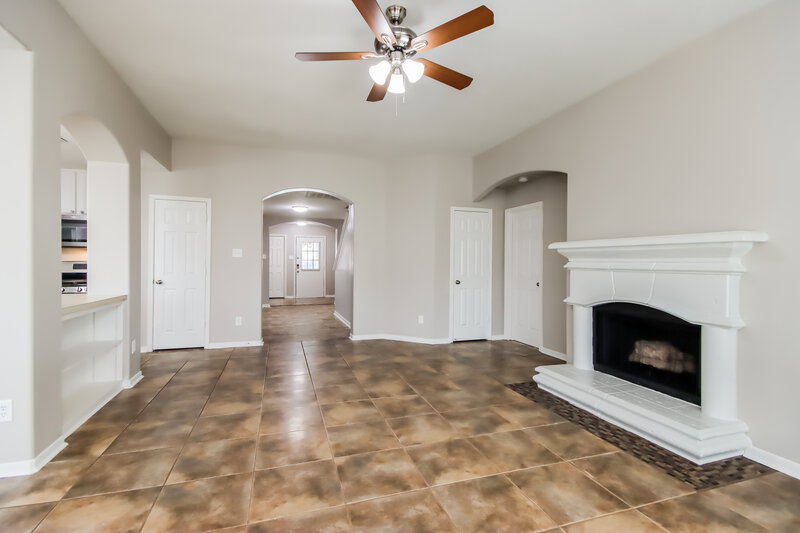 2,225/Mo, 5622 My Way Humble, TX 77339 Living Room View 2