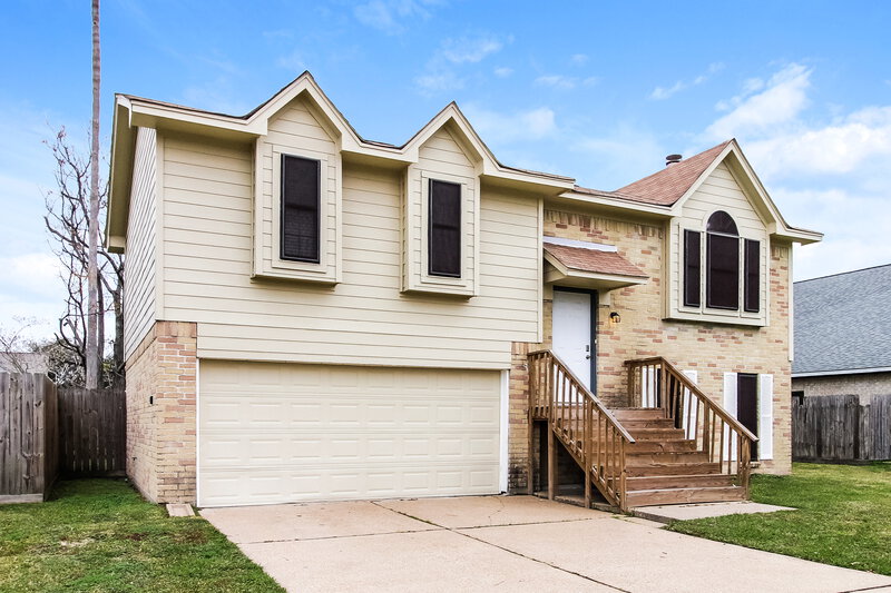 2,105/Mo, 1417 Wilson Dr Deer Park, TX 77536 Front View 2