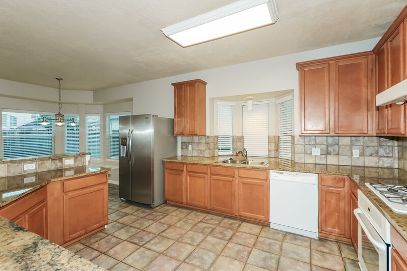 2,365/Mo, 15715 Cheshire Bend Ln Houston, TX 77084 Kitchen View 2