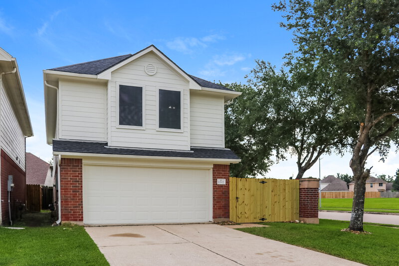 2,245/Mo, 12827 Glorywhite Ct Houston, TX 77034 Front View