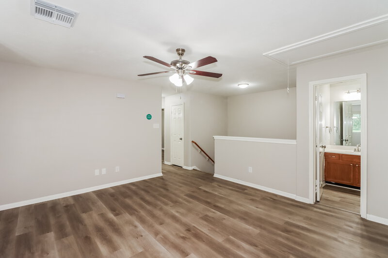2,245/Mo, 12827 Glorywhite Ct Houston, TX 77034 Loft View