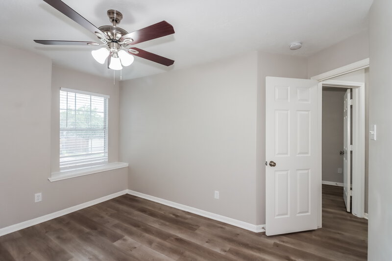 2,245/Mo, 12827 Glorywhite Ct Houston, TX 77034 Bedroom View 2