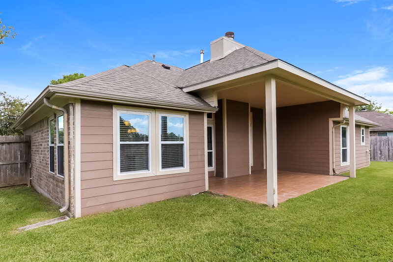 1,820/Mo, 1407 Bayou Glen Dr La Porte, TX 77571 Rear View