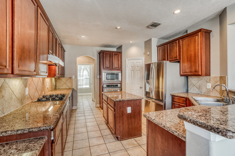 3,345/Mo, 12013 Banks Run Dr Pearland, TX 77584 Kitchen View