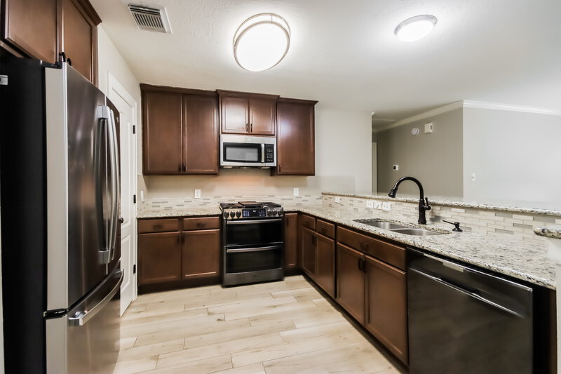 2,075/Mo, 18390 Hollow Oaks Cir Porter, TX 77365 Kitchen View