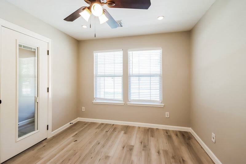 2,075/Mo, 18390 Hollow Oaks Cir Porter, TX 77365 Study View