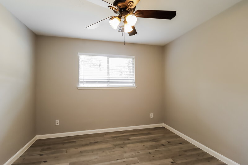 2,075/Mo, 18390 Hollow Oaks Cir Porter, TX 77365 Bedroom View