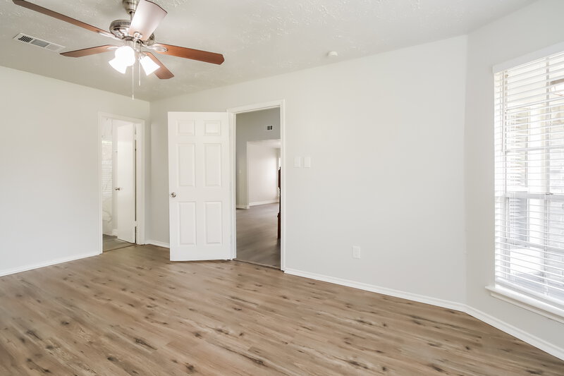 1,740/Mo, 19915 River Brook Dr Humble, TX 77346 Main Bedroom View