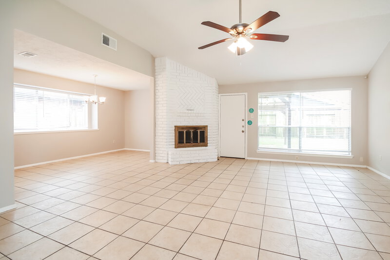 1,830/Mo, 10930 Rosewood Ct La Porte, TX 77571 Misc View 3