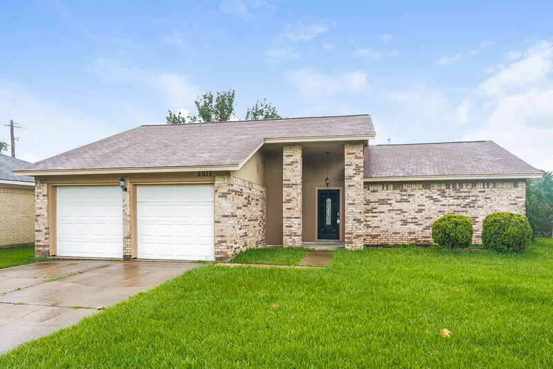 2,015/Mo, 5939 Ollia Cir Pasadena, TX 77505 Front View