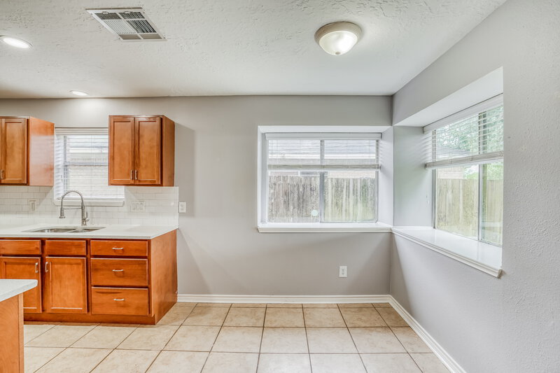 2,015/Mo, 5939 Ollia Cir Pasadena, TX 77505 Dining Room View