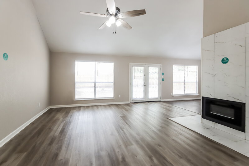 1,885/Mo, 6635 Redding Springs Ln Houston, TX 77086 Living Room View