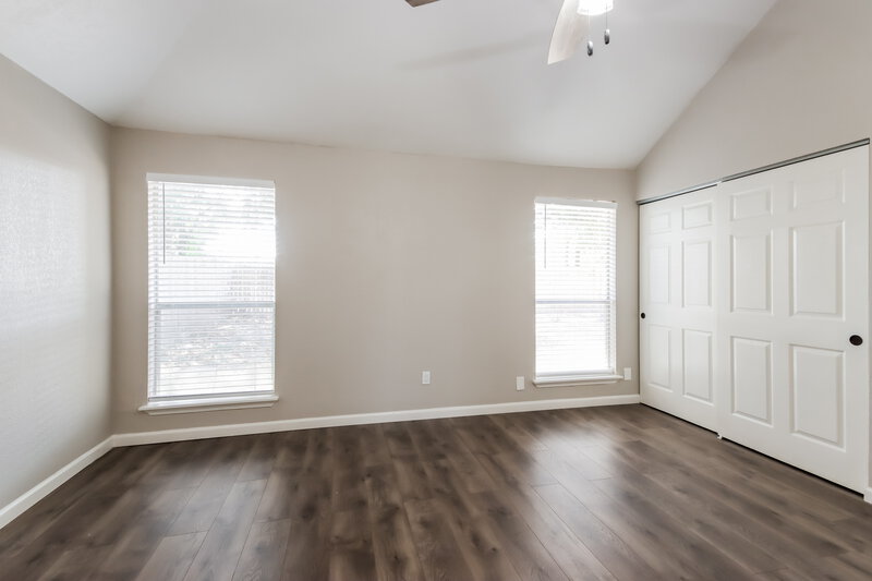 1,885/Mo, 6635 Redding Springs Ln Houston, TX 77086 Main Bedroom View